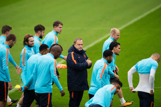 Bläddra bland fler bilder av Fotboll, inför VM-kval, Holland, träning