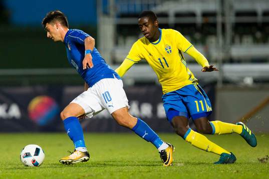 Italiens Christian Capone mot Sveriges Adil Titi
