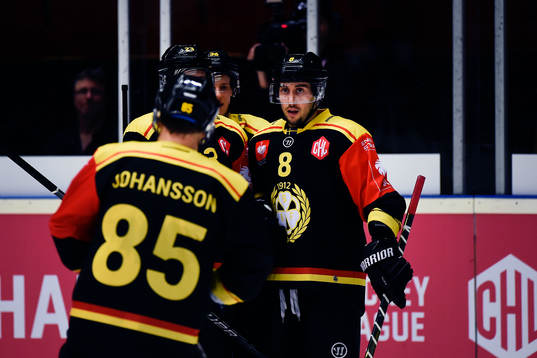 Aaron Palushaj of Brynäs celebrates