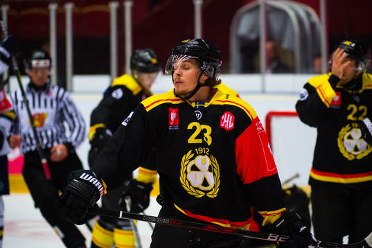 Lucas Carlsson of Brynäs looks dejected