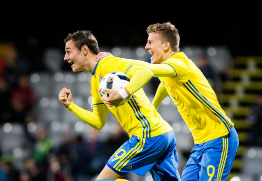 Sveriges Adrian Edqvist och Teddy Bergqvist jublar