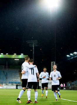 Cedric Teuchert of Germany celebrates with teammates