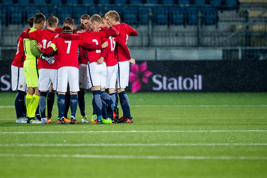 The players of Norway gather
