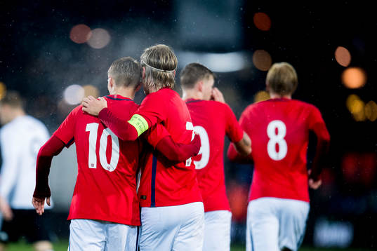 Martin Ødegaard and Iver Fossum of Norway celebrate 1-1