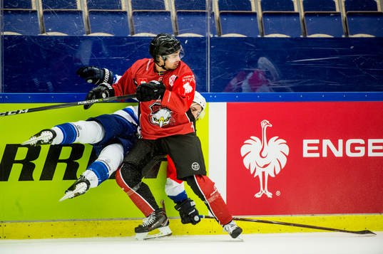Nils Andersson of Malmö Redhawks and Alexandre Mallet of