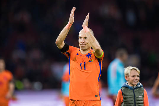 Hollands Arjen Robben tackar publiken