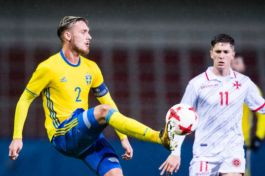 Sveriges Linus Wahlqvist och och Maltas Myles Beerman