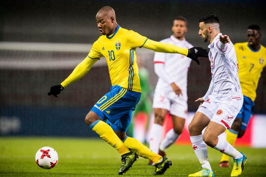 Sveriges Carlos Strandberg och Maltas Dunstan Vella