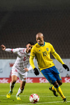 Sveriges Carlos Strandberg och Maltas Dunstan Vella