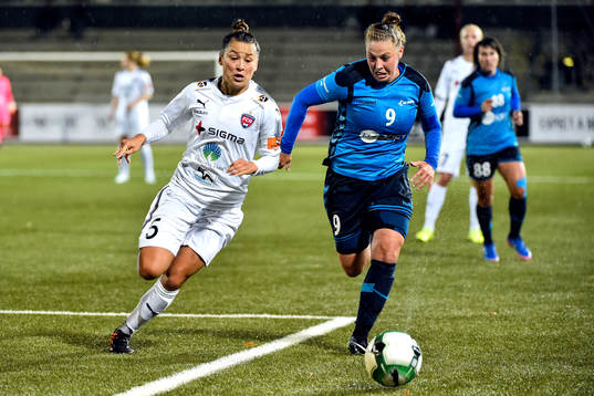Rosengårds Alexandra Lowe Riley och Olimpia Clujs Mihaela
