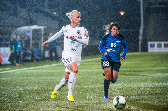 Rosengårds Caroline Seger mot Olimpia Clujs Beatrice