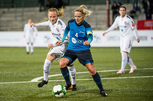 Rosengårds Ebba Wieder mot Olimpia Clujs Ioana Bortan