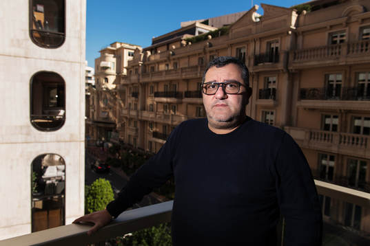 Spelaragenten Mino Raiola som företräder ett stort antal