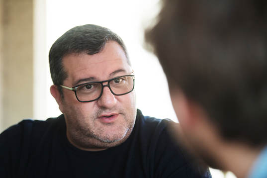 Spelaragenten Mino Raiola som företräder ett stort antal