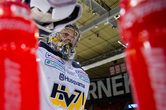 s målvakt Linus Söderström