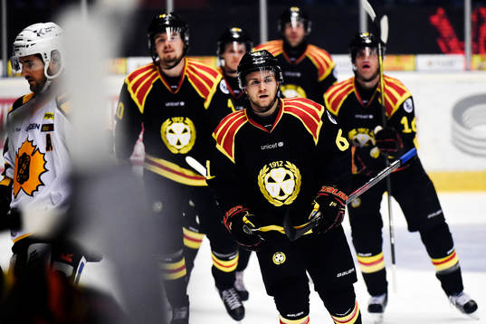 Brynäs Juuso Ikonen jublar