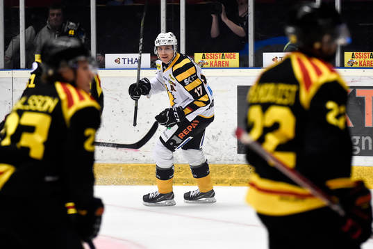 Skellefteås Pär Lindholm jublar