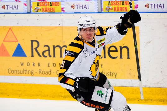 Skellefteås Henrik Hetta jublar
