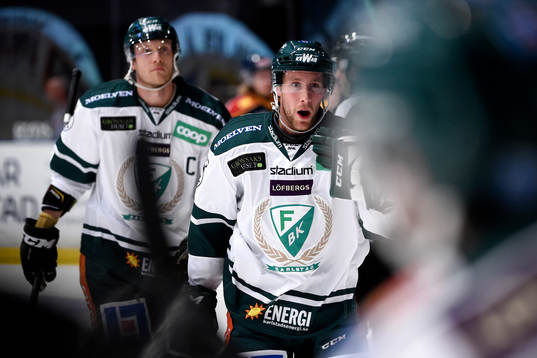 Färjestads Per Åslund jublar