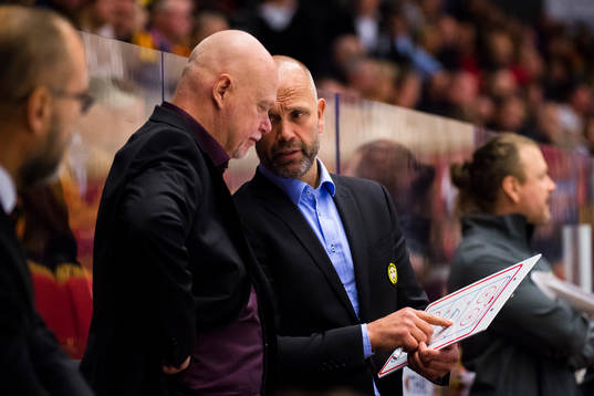 Brynäs tränare Roger Melin och assisterande tränare