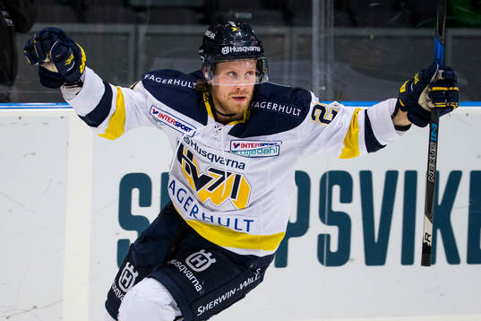 s Mattias Tedenby jublar