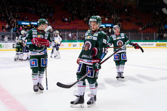 Frölundas Max Friberg och Adam Almqvist deppar