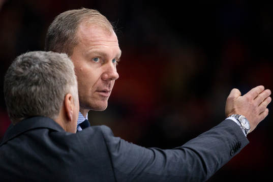s tränare Johan Lindbom och assisterande tränare Stephan