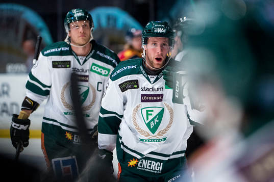 Färjestads Per Åslund jublar