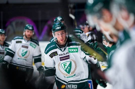 Färjestads Per Åslund jublar