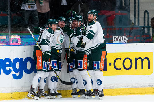 Färjestads Jens Westin jublar