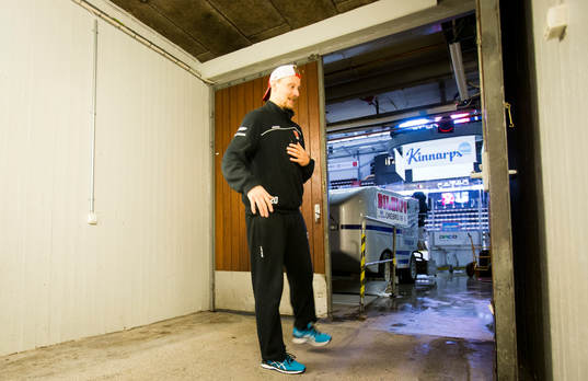 Örebros Marcus Weinstock värmer upp
