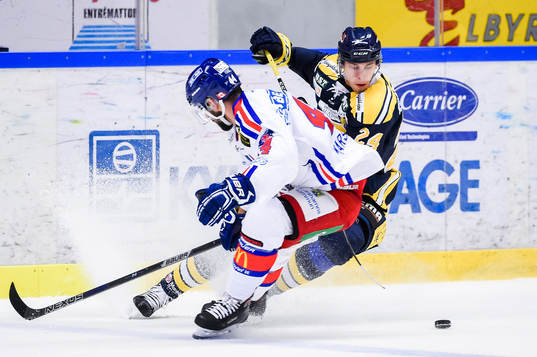 Oskarshamns Kevin Marshall och Södertäljes Hampus Olsson