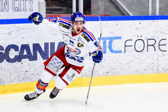 Oskarshamns Lucas Elvenes jublar