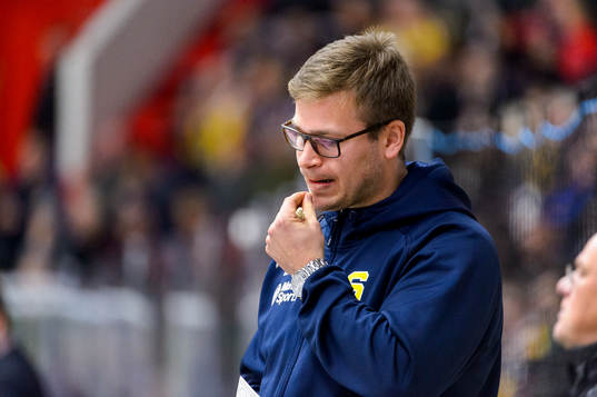 Södertäljes assisterande tränare Dennis Bozic
