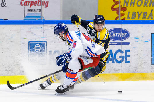 Oskarshamns Kevin Marshall blir lurad av Södertäljes