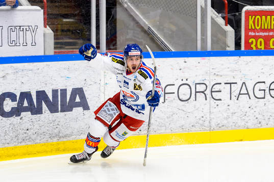 Oskarshamns Lucas Elvenes jublar