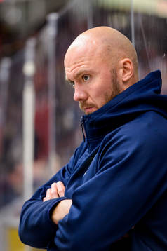 Södertäljes Nicklas Grossmann i båset