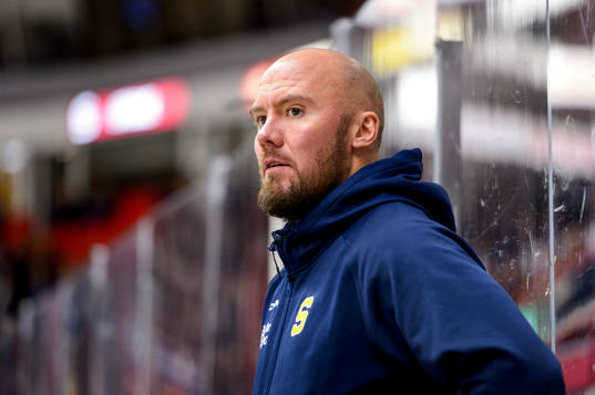 Södertäljes Nicklas Grossmann i båset