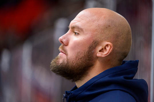 Södertäljes Nicklas Grossmann i båset