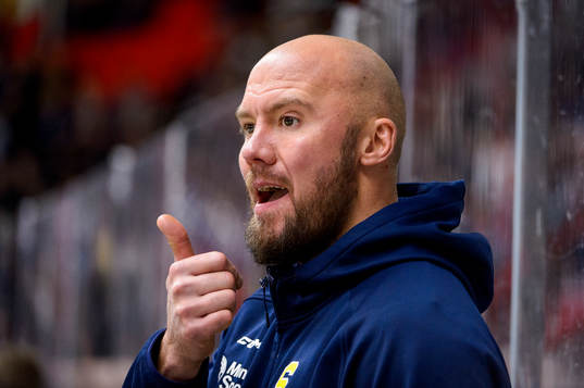 Södertäljes Nicklas Grossmann i båset