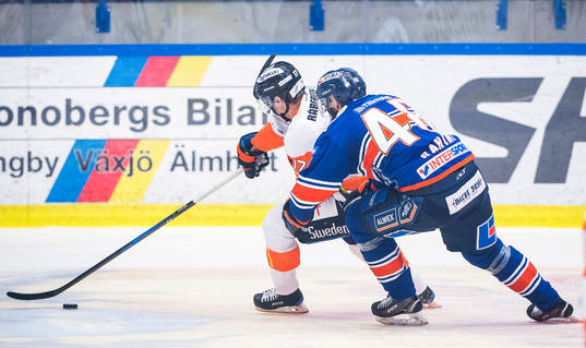 Karlskronas Joel Kellman och Växjös Daniel Rahimi