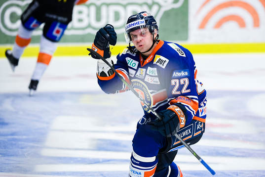 Växjös Janne Pesonen jublar