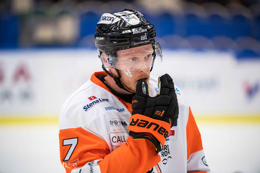 Karlskronas Henrik Nilsson deppar