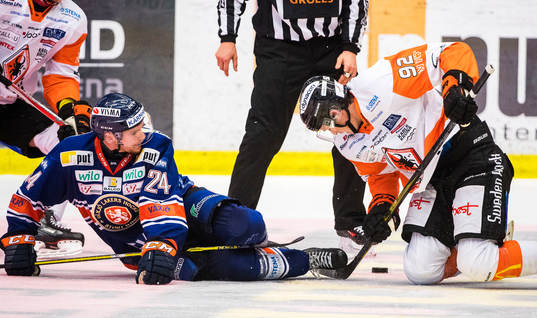 Växjös Brendan Shinnimin och Karlskronas Henrik Törnqvist