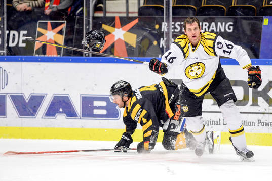 Skellefteås Bud Holloway och Brynäs Daniel Paille