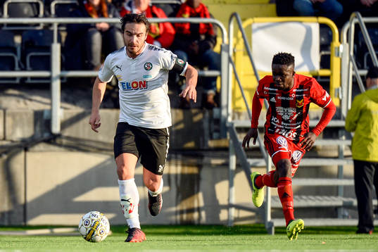 Örebros Nordin Gerzic och Östersunds Frank Arhin