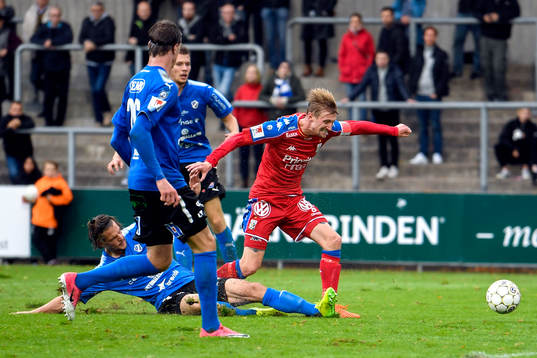 Halmstads Fredrik Liverstam och IFK Göteborgs Sebastian