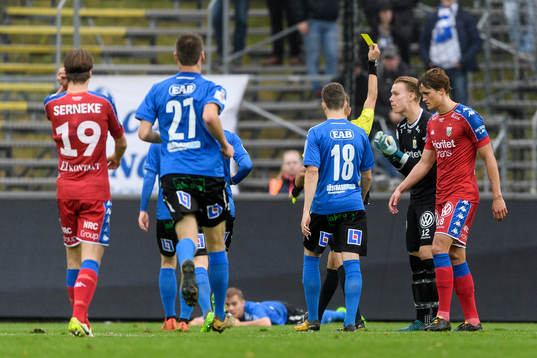IFK Göteborgs målvakt Pontus Dahlberg blir varnad