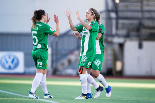 Hammarbys Alma Nygren , Filippa Angeldal och Frida Sjöberg