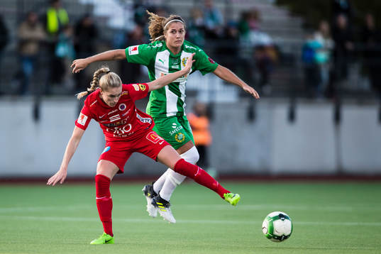 Örebros Emelie Andersson och Hammarbys Filippa Angeldal